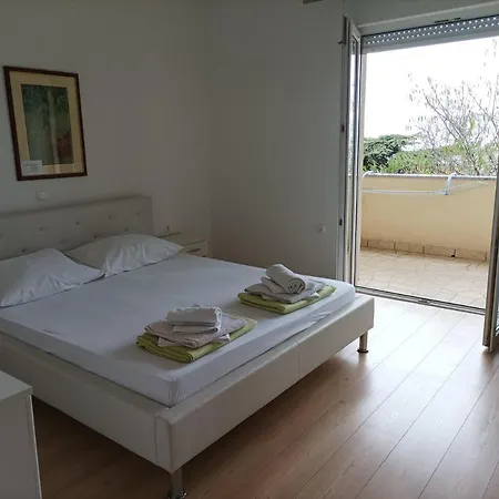 Apartament Vivak *